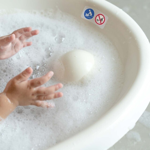 Etykieta wodoodporna na wanience dla dziecka